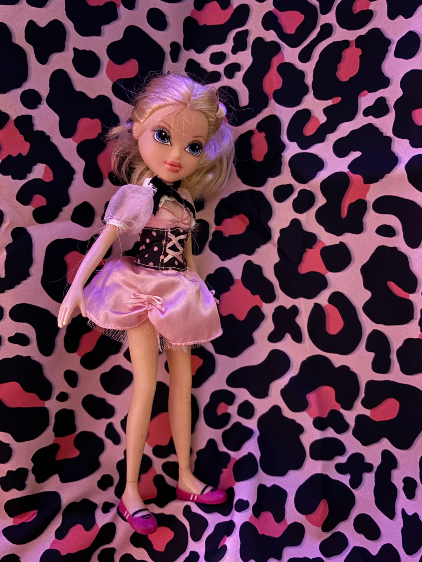 Moxie Girlz MGA Discontinued- AVERY DOLL