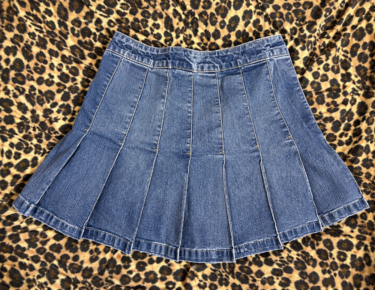 Pleated denim mini skirt
