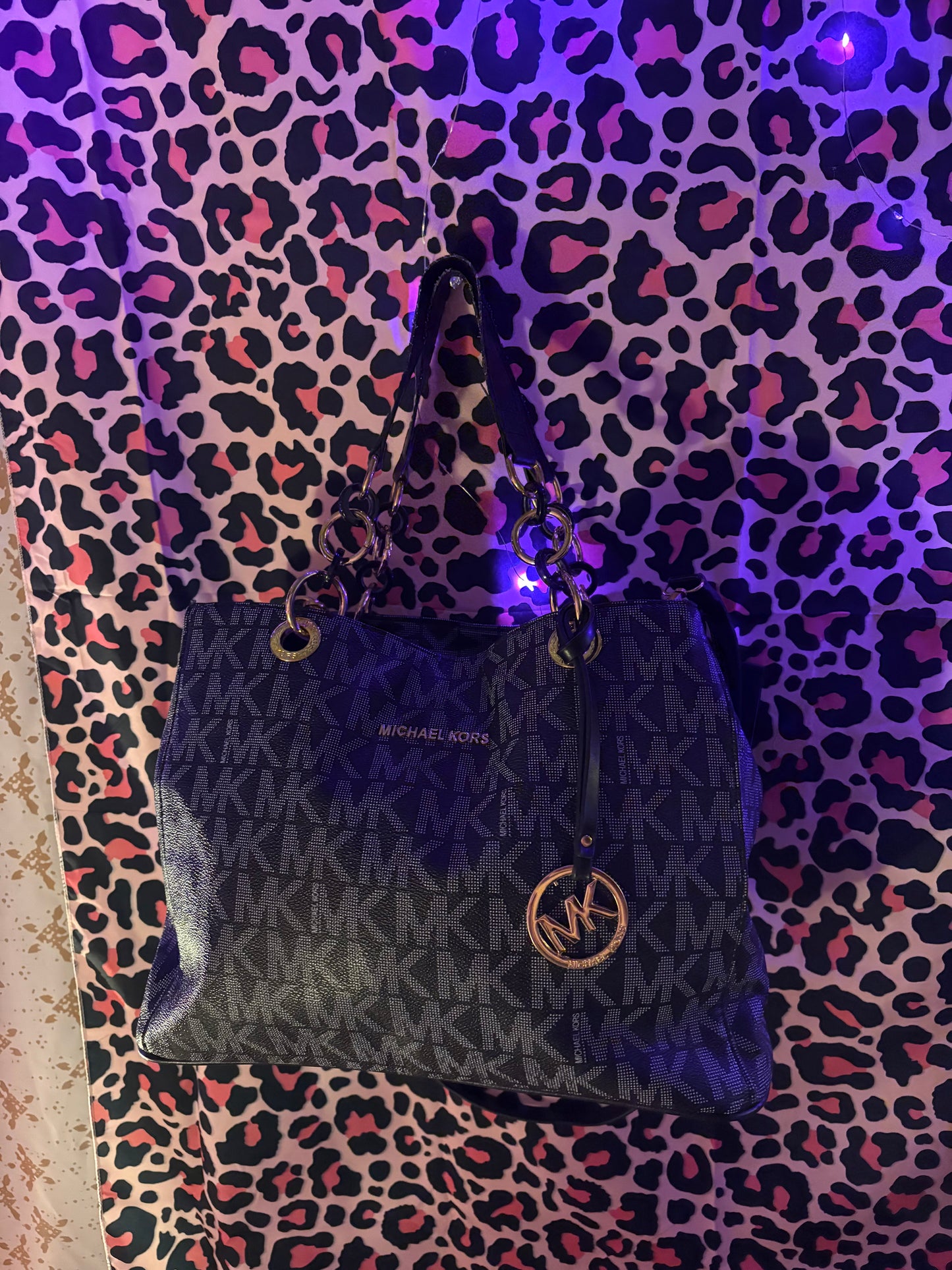 Micheal Kors Black Large Tote With Gold Hardware