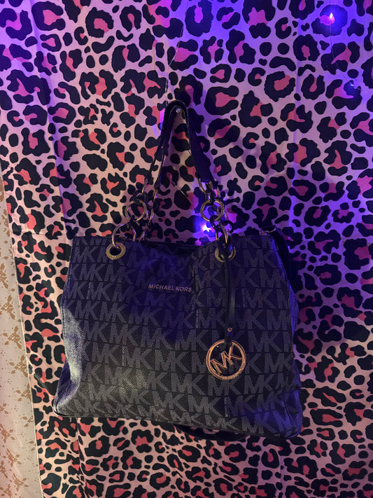 Micheal Kors Black Large Tote With Gold Hardware