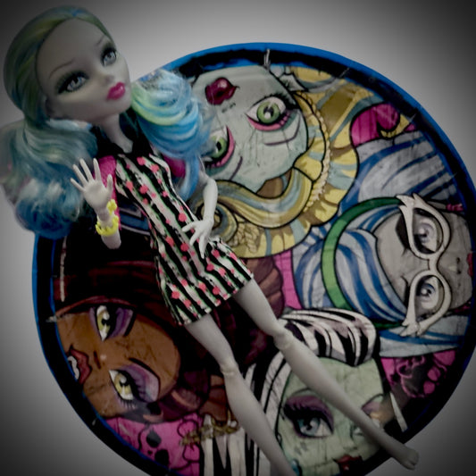 Monster High- Ghoulia Yelps Roller Maze 2012 edition
